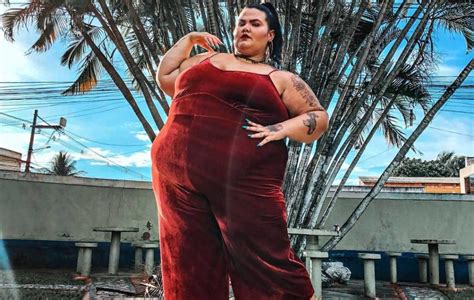 anitta gorda|Quem é Thais Carla, dançarina plus size que luta pelo。